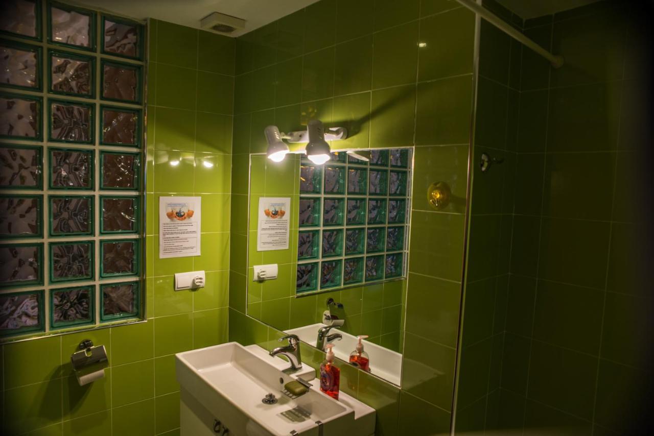 HABITACIONES SUPERCÉNTRICAs BAÑO PRIVADO Ronda Exterior foto